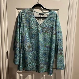 Women’s tunic.  Never worn without tags.